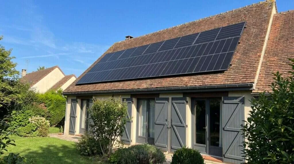 Panneaux solaires photovoltaïques installés par FreXolaire — installer des panneaux solaires