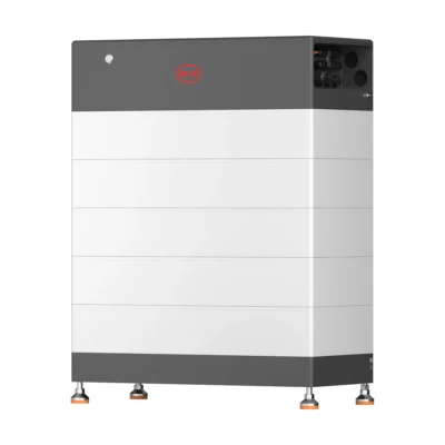 Batterie BYD Battery-Box HVB : tour compacte de modules blancs sous un contrôleur gris foncé