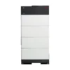 Batterie BYD Battery-Box Premium HVS : tour de modules blancs sur socle noir, contrôleur BCU au sommet
