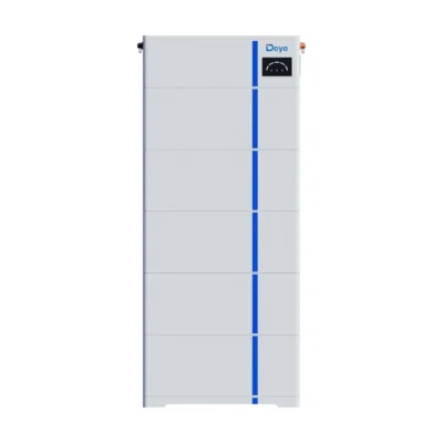 Batterie Deye AI-W5.1 PDU1 en haut d'une tour de modules blancs à bande bleue