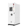 Batterie Dyness BF100-C100, armoire extérieure blanche avec climatiseur et voyants en façade