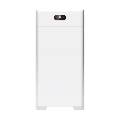 Batterie Huawei LUNA2000-S0 vue de face, module de puissance à logo sur trois modules blancs