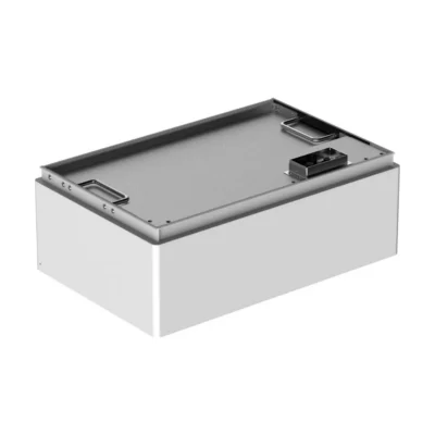 Batterie Pylontech FH10050, module blanc et gris vu de trois quarts avec poignées de levage