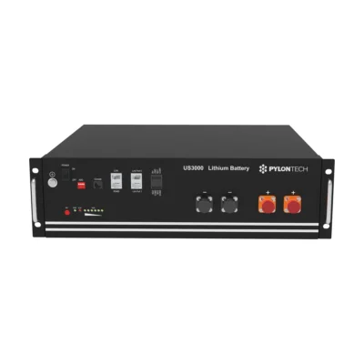 Batterie Pylontech US3000 vue de face, module rack noir avec interrupteur rouge et bornes