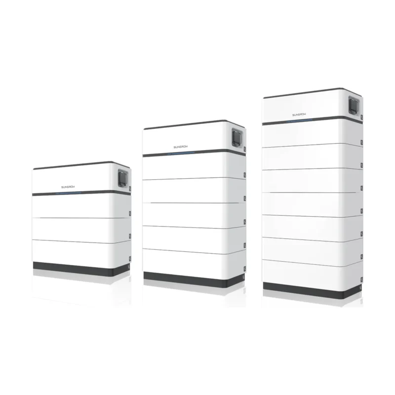 Batterie Sungrow SMR050 : trois tours SBH blanches de 3, 5 et 7 modules empilés
