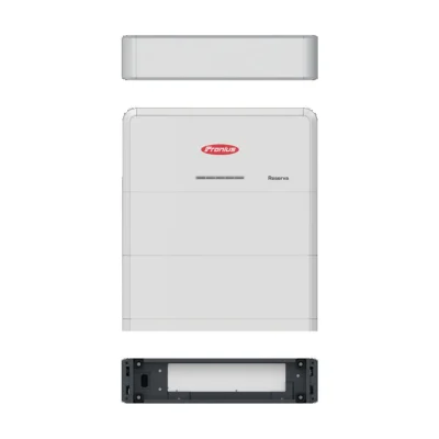 Unité BMS Fronius Reserva : capot, façade avec logo Fronius et voyants, plaque de base noire