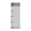 Unité de contrôle Pylontech FC0500M-40S au sommet d'une tour de batterie Force H2 grise