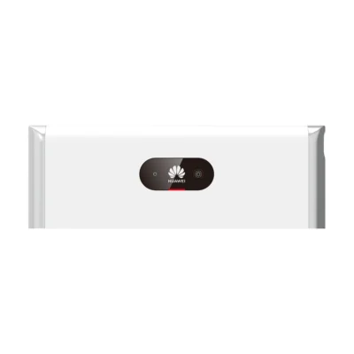 Unité de puissance Huawei LUNA2000-5KW-C0 vue de face, boîtier blanc avec logo Huawei et voyants