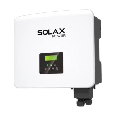 Onduleur batterie SolaX X1-FIT G4 monophasé, boîtier blanc avec écran et presse-étoupes en dessous