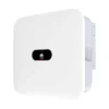 Onduleur Huawei SUN2000-KTL-M2 triphasé, boîtier blanc aux angles arrondis avec logo Huawei