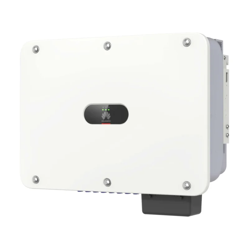 Onduleur Huawei SUN2000-MC0 triphasé, boîtier blanc avec afficheur à LED et bornier AC noir