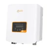 Onduleur Solis S6-GR1P-M monophasé, petit boîtier blanc avec écran LCD orange en façade