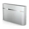 Batterie Enphase IQ Battery 3T/10T en version 10T, large boîtier mural gris argent avec logo Enphase orange