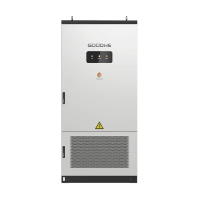 Batterie GoodWe ESA 125/261 tout-en-un, armoire grise et blanche avec grilles de ventilation
