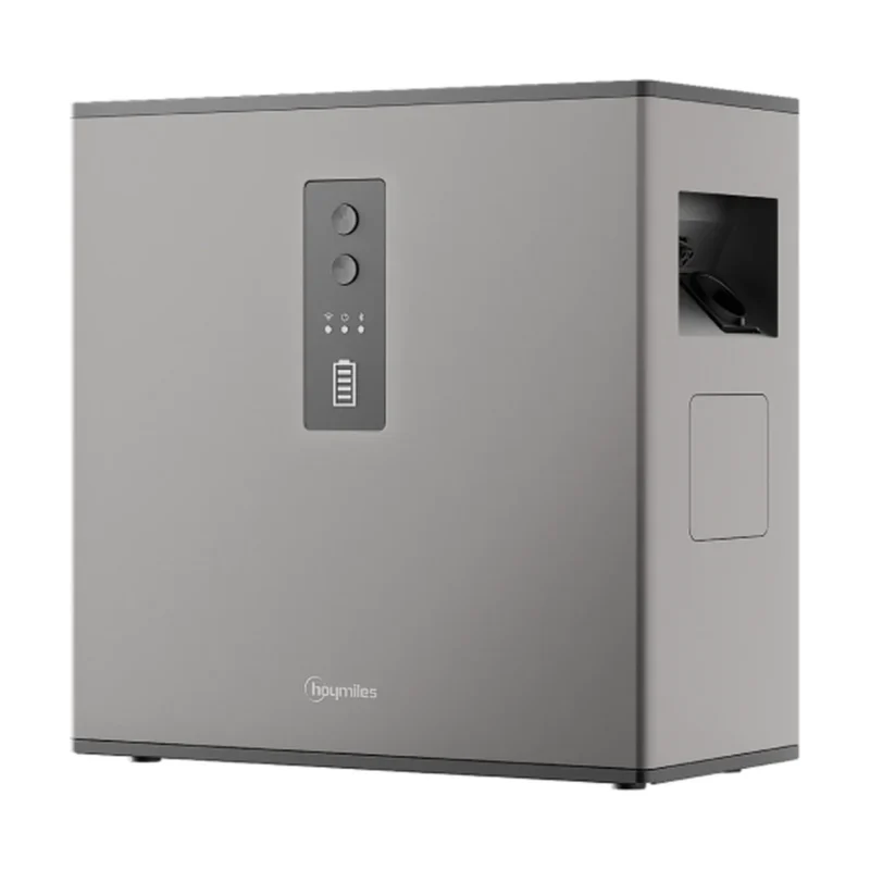 Batterie Hoymiles MS-A2 vue de trois quarts, boîtier gris avec boutons, voyants et logement de prise latéral