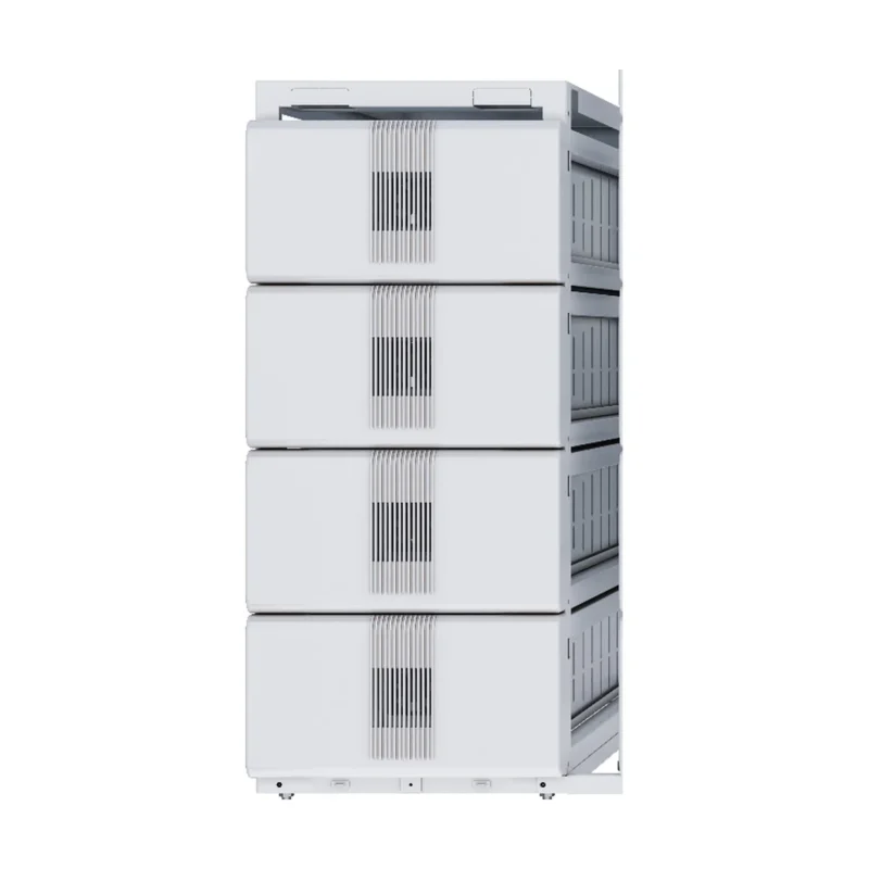 Batterie Solis FlexCore-ID : pile de quatre modules blancs à grilles d'aération sur pieds réglables