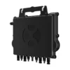 Micro-onduleur APsystems QT2D triphasé noir, vu de trois quarts avec ses huit connecteurs