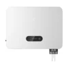 Onduleur GoodWe SDT G3 50 kW triphasé, boîtier blanc avec ailettes de refroidissement latérales
