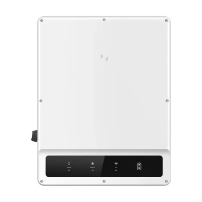 Onduleur hybride GoodWe ET 40-50 kW triphasé, grand boîtier blanc avec ailettes et bandeau noir